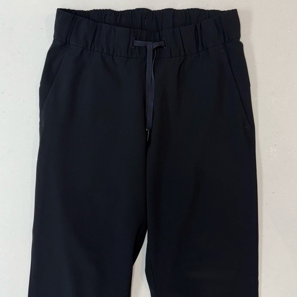 Lululemon Scuba Cut Nylon Side Pocket Drawstring Pant - Picture 2 of 9